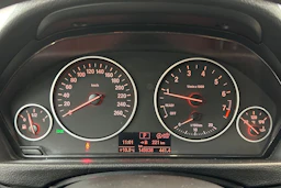 musta BMW 316 2015 kuva 21.