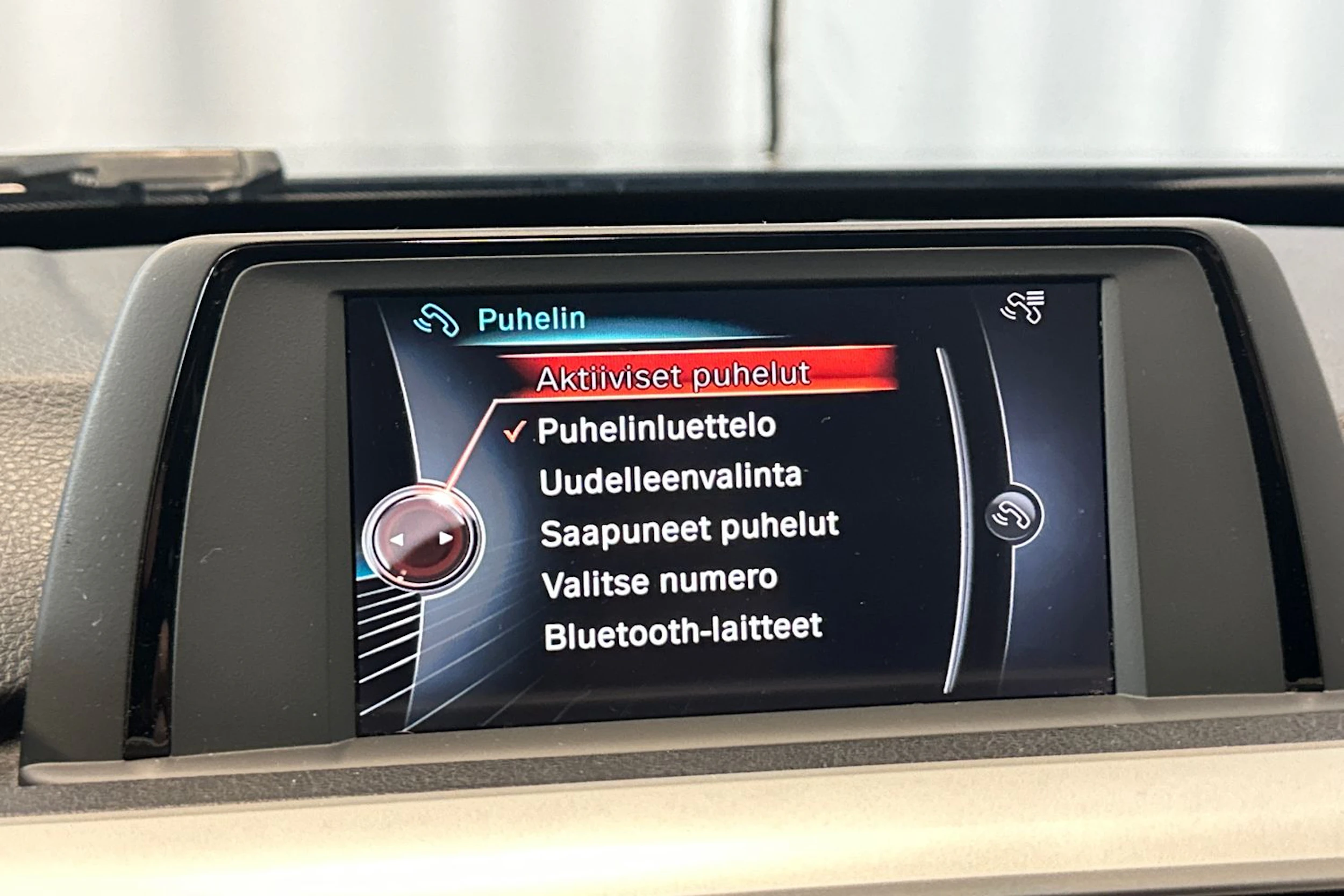 musta BMW 316 2015 kuva 24.