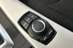 musta BMW 316 2015 kuva 28.