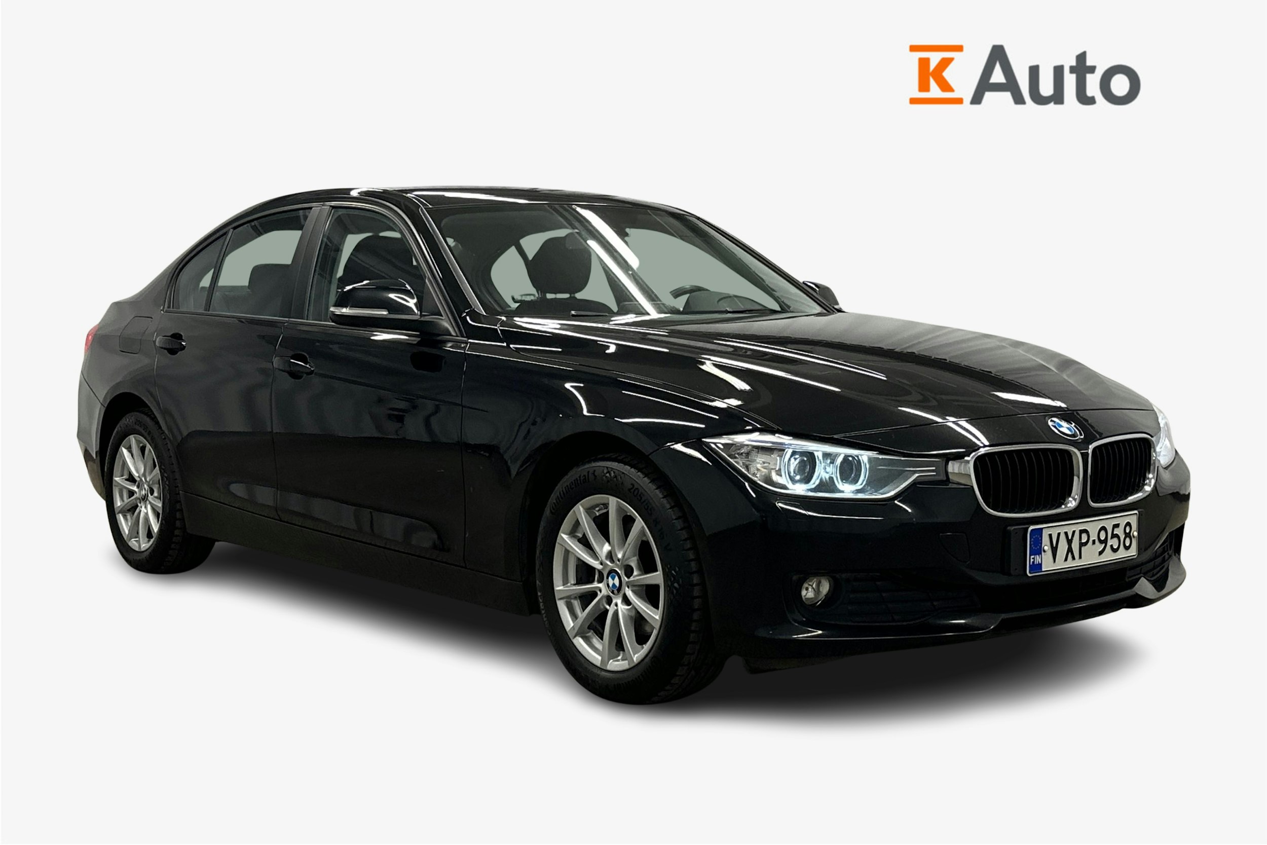 musta BMW 316 2015 kuva 1.