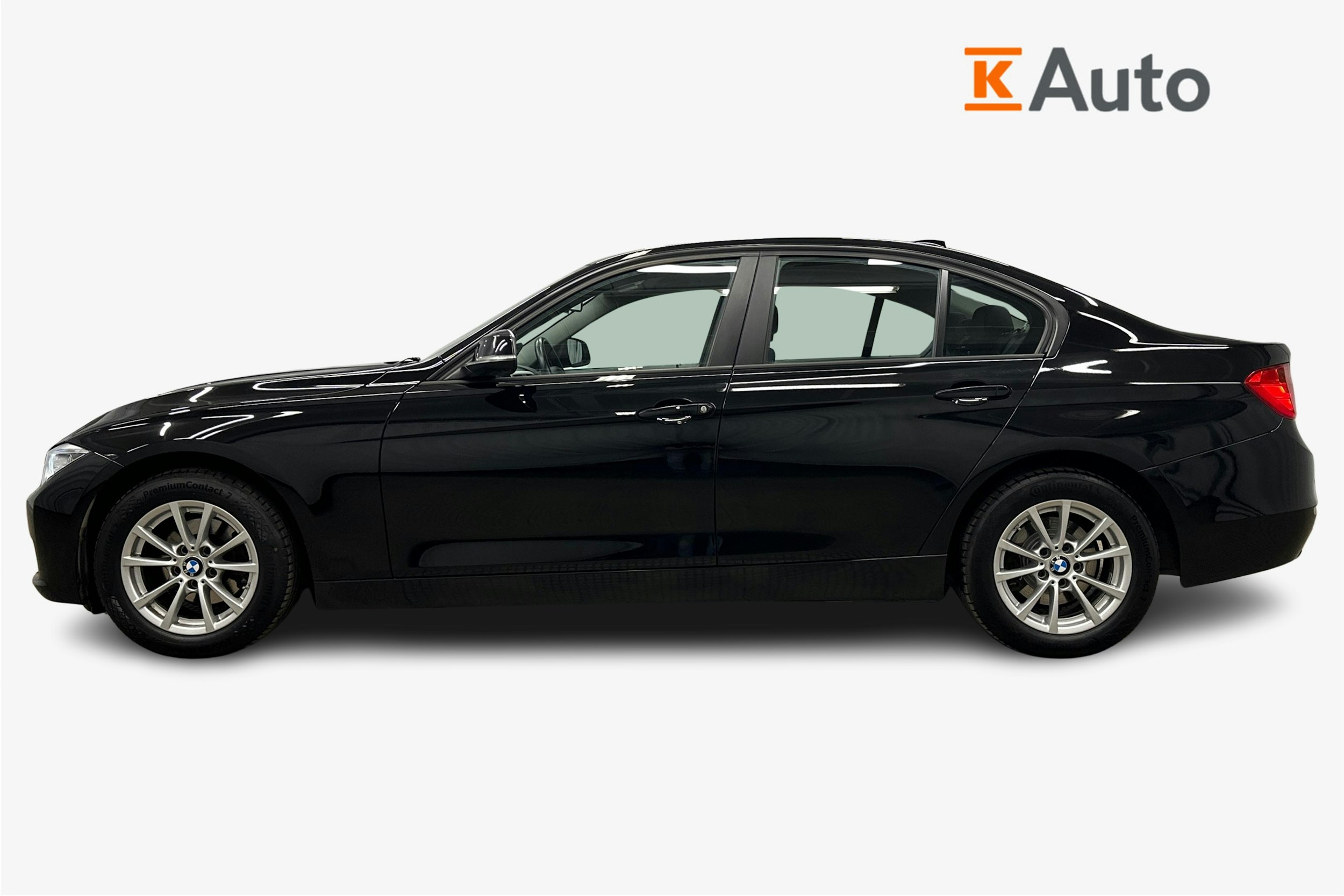 musta BMW 316 2015 kuva 6.