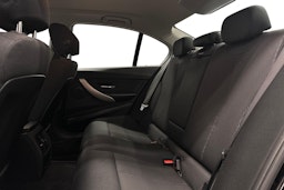 musta BMW 316 2015 kuva 10.