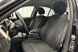 musta BMW 316 2015 kuva 15.