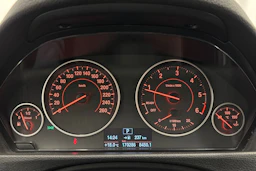 punainen BMW 316 2015 kuva 15.