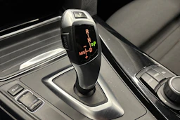 punainen BMW 316 2015 kuva 17.