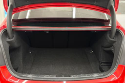 punainen BMW 316 2015 kuva 18.