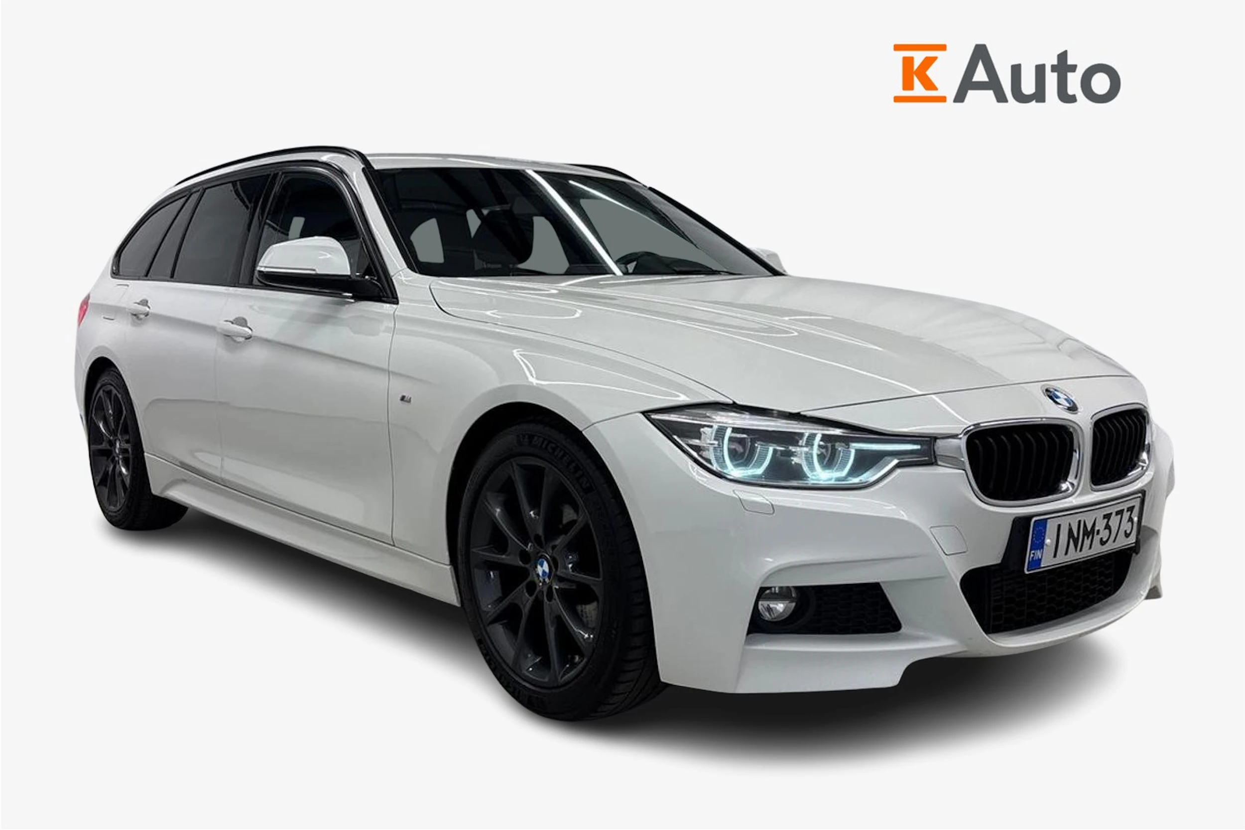 valkoinen BMW 316 2017 kuva 1.