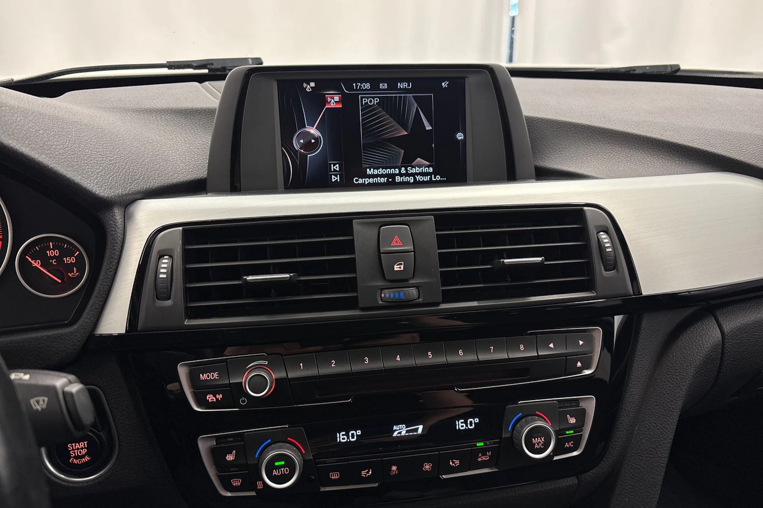 valkoinen BMW 316 2017 kuva 16.