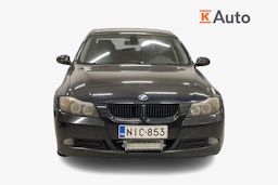 musta BMW 318 2008 kuva 4.