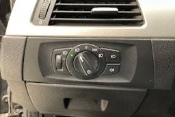 musta BMW 318 2008 kuva 13.