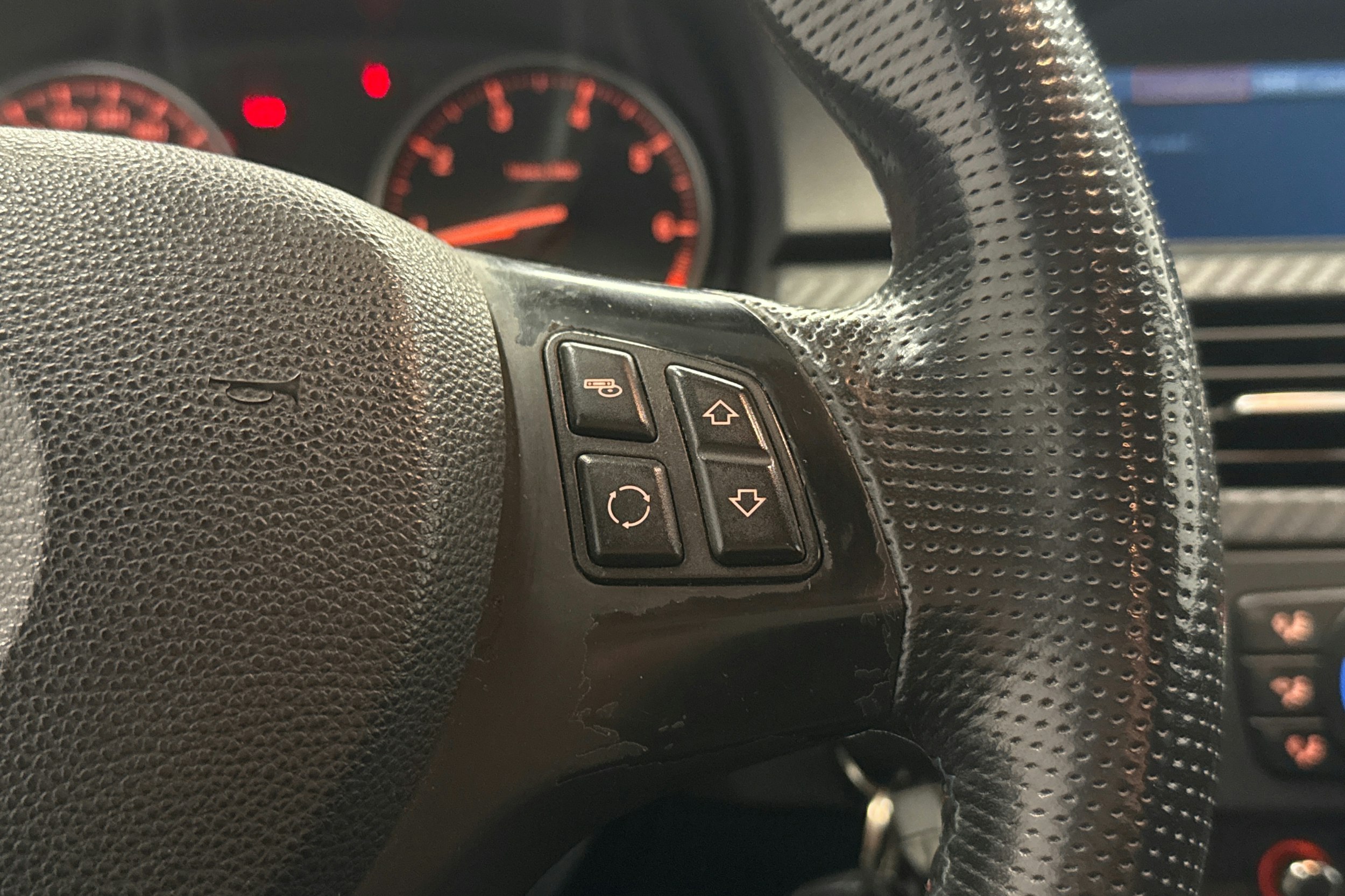 harmaa BMW 318 2008 kuva 13.