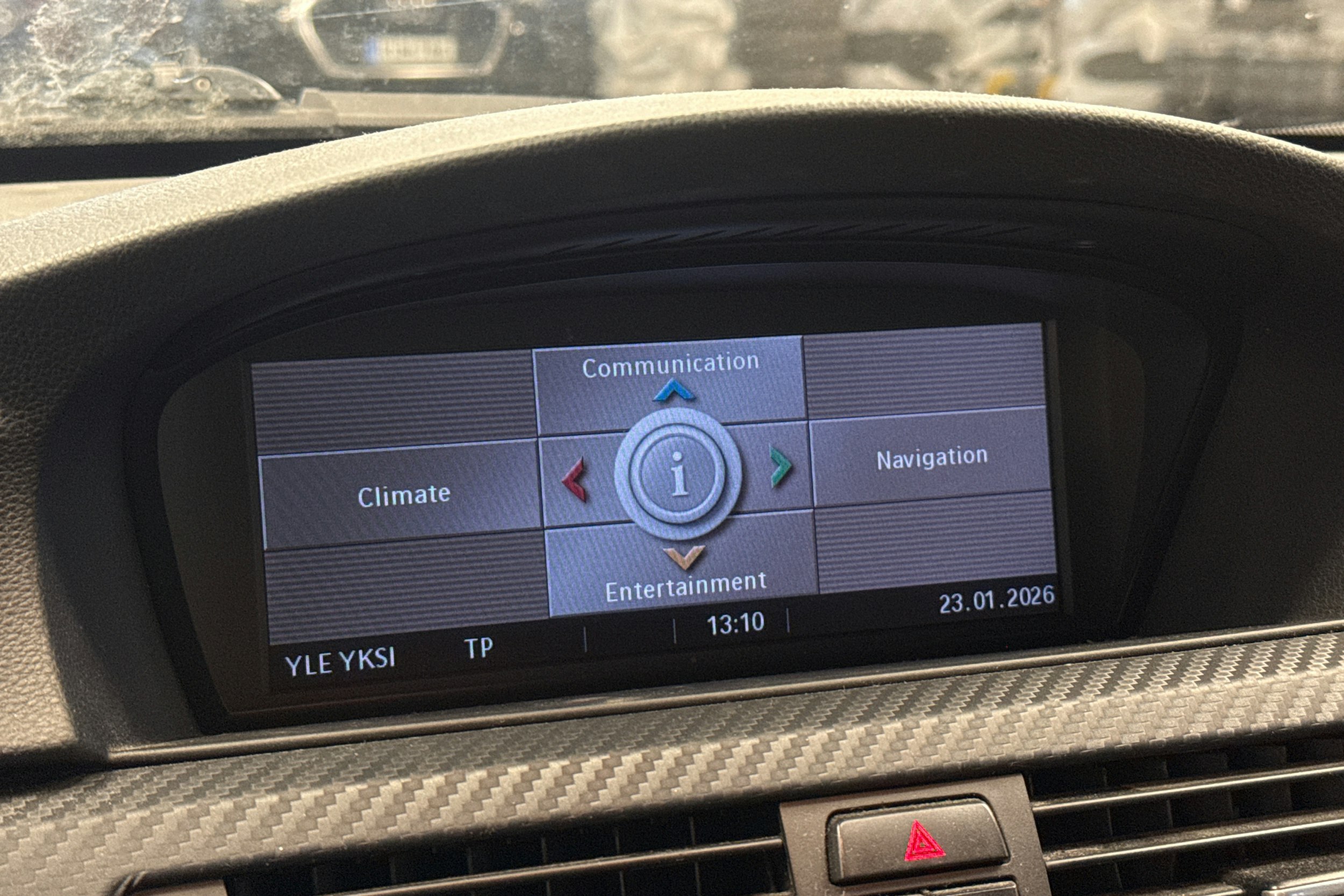 harmaa BMW 318 2008 kuva 15.