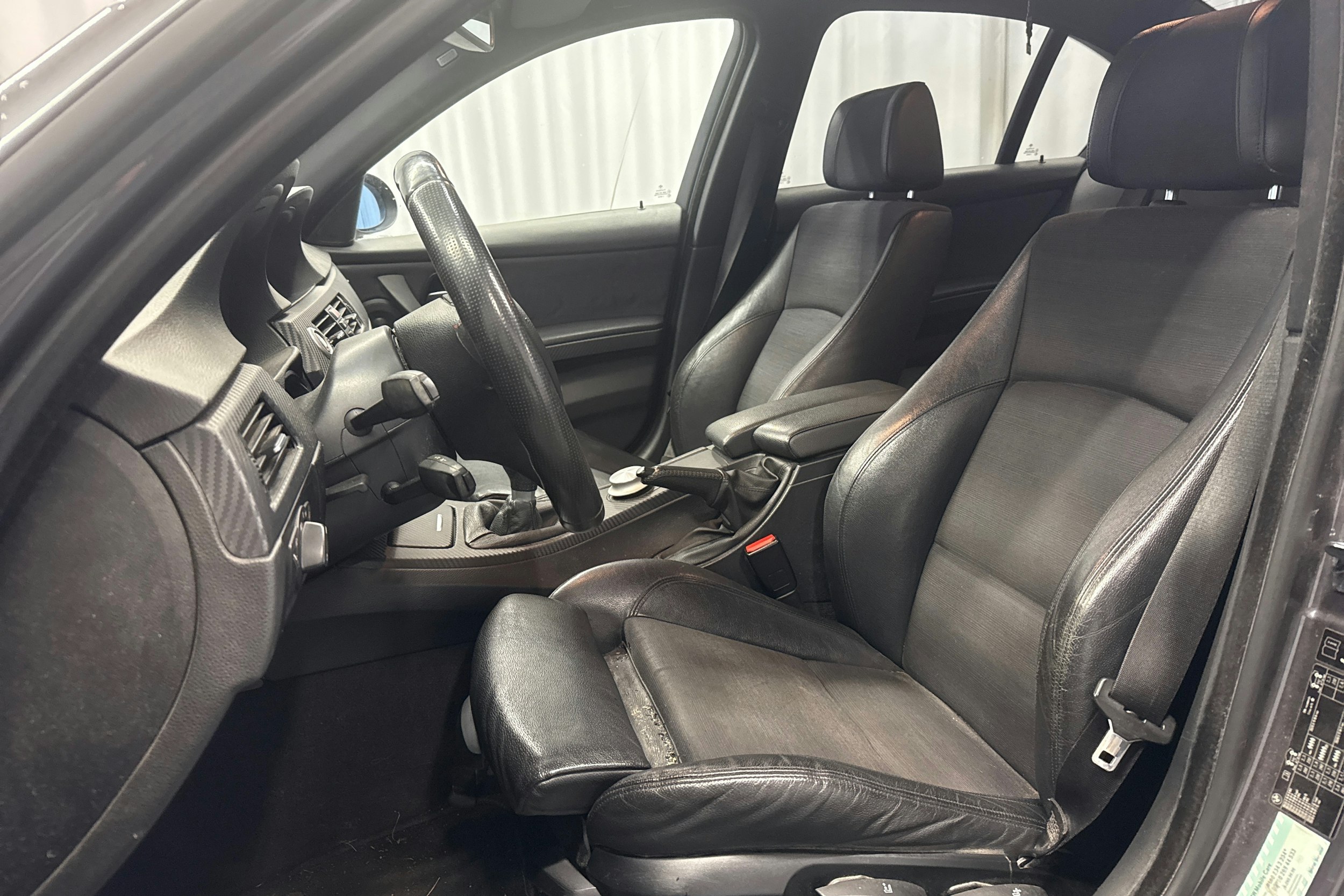 harmaa BMW 318 2008 kuva 20.