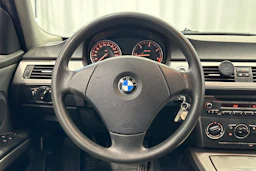 hopea BMW 318 2008 kuva 12.