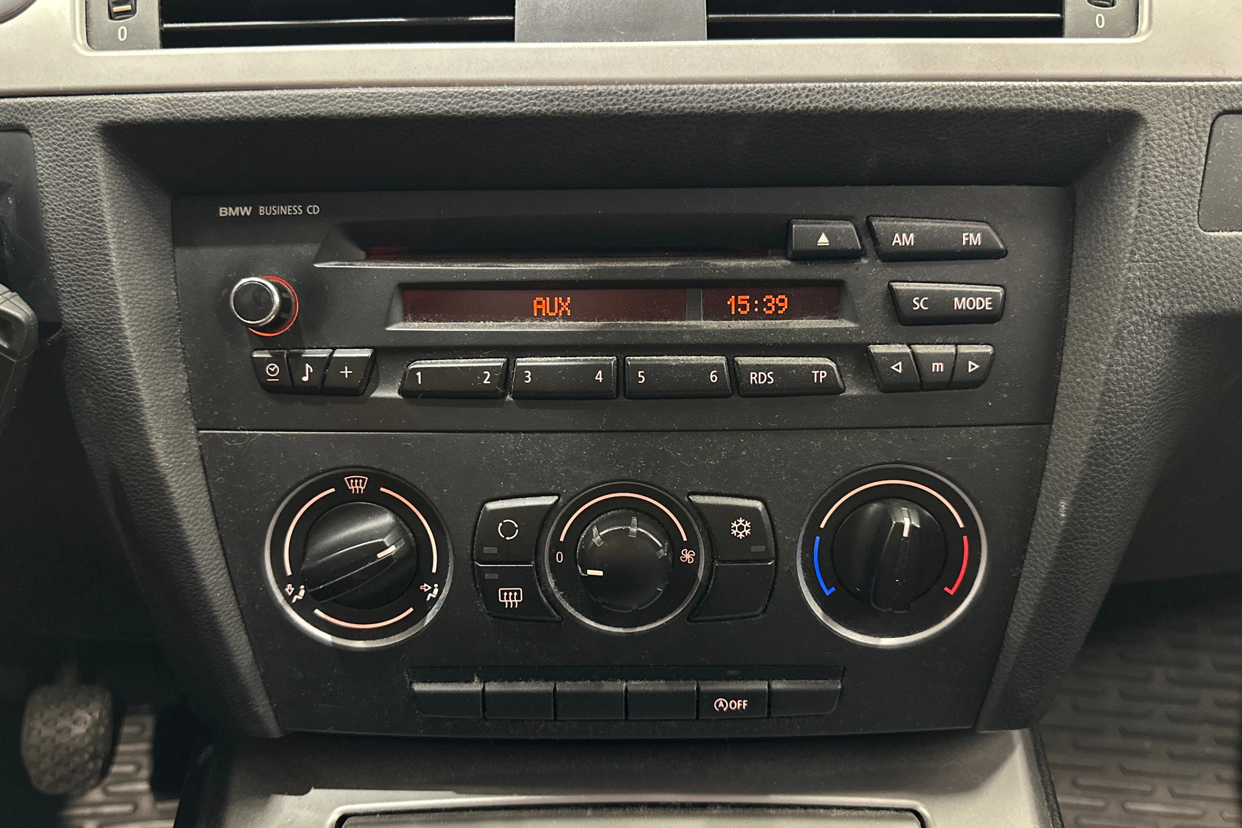 hopea BMW 318 2008 kuva 14.