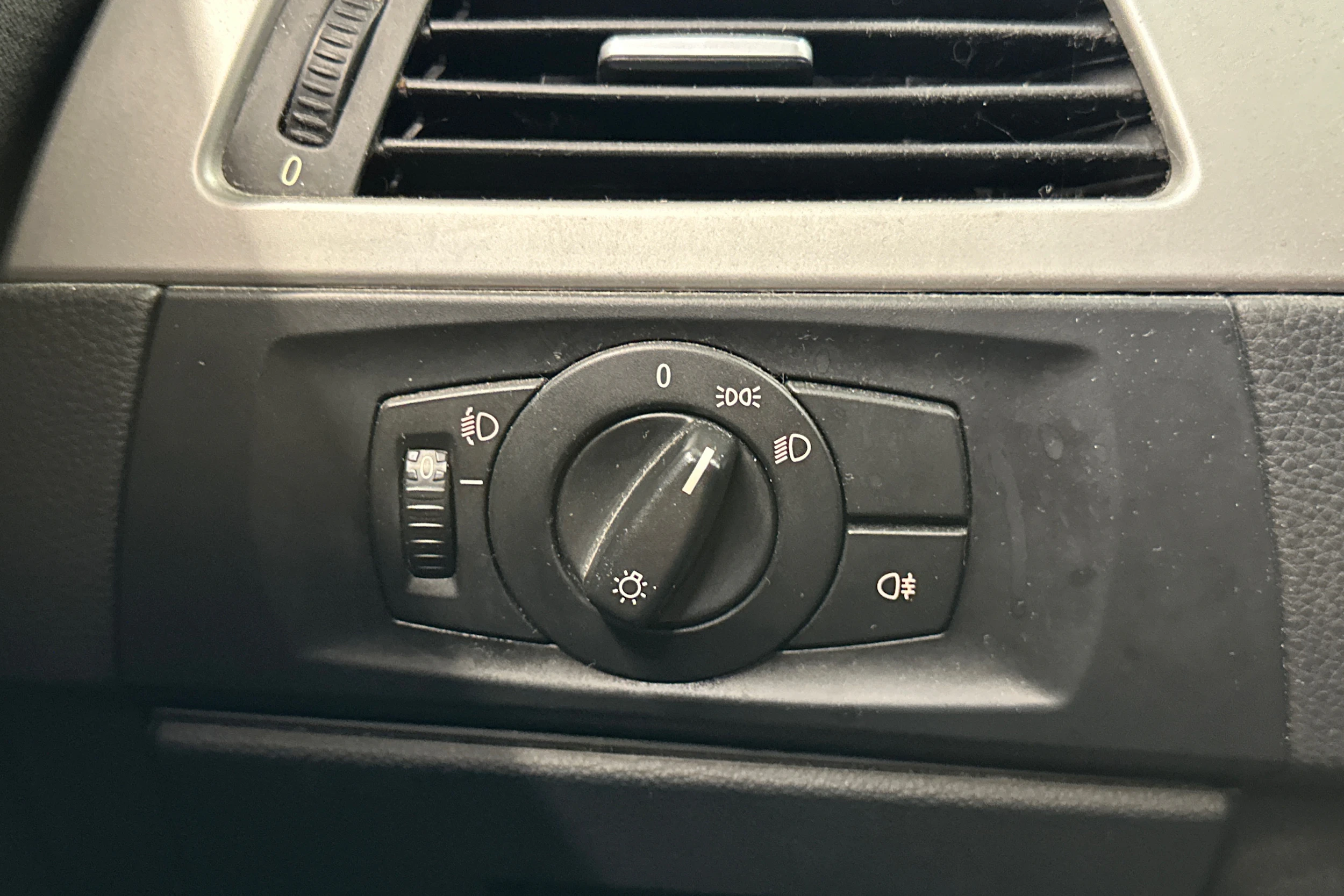 hopea BMW 318 2008 kuva 15.