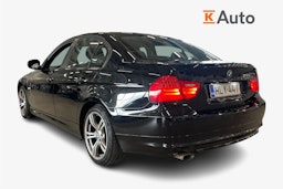 Musta BMW 318 2009 kuva 2.