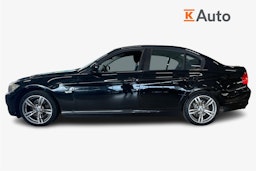Musta BMW 318 2009 kuva 6.