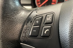 Musta BMW 318 2009 kuva 17.