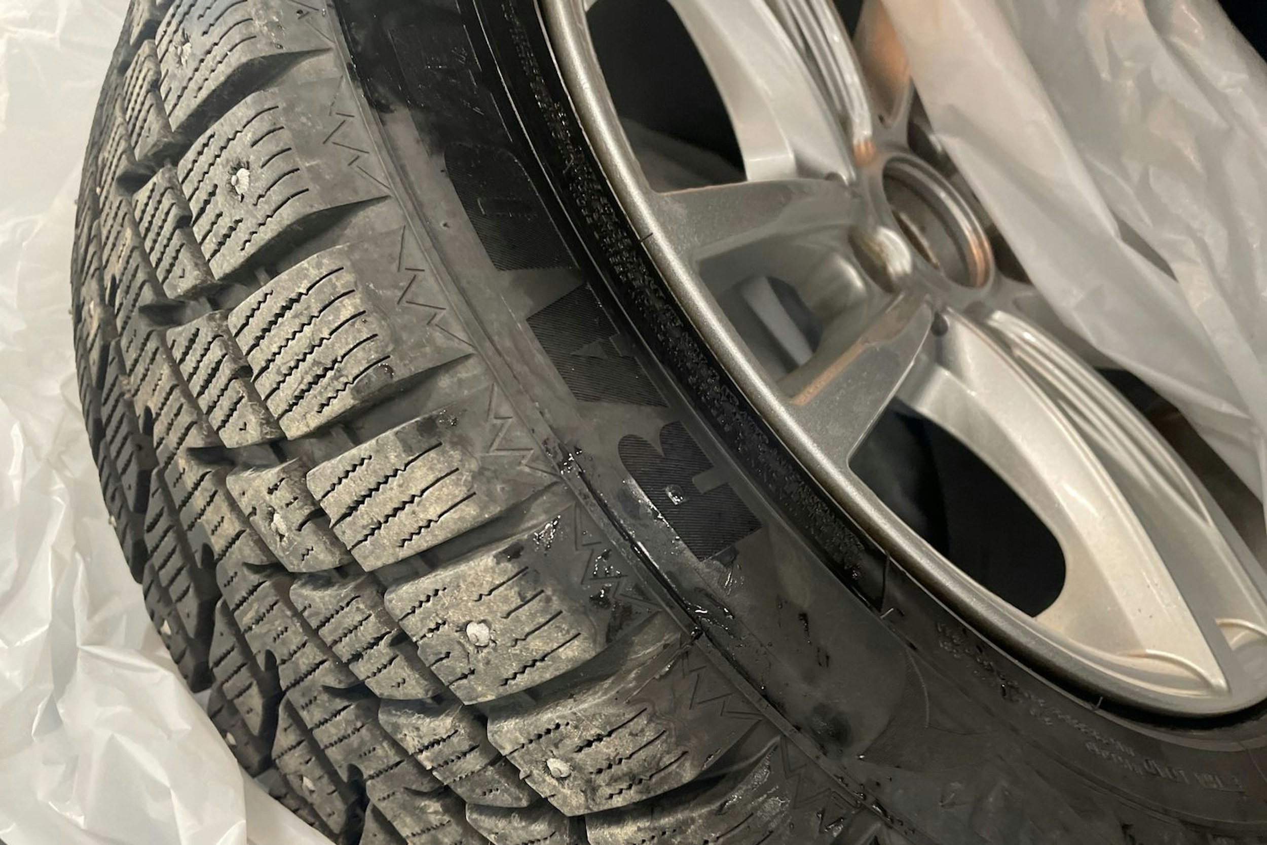 Musta BMW 318 2009 kuva 26.