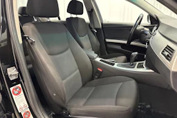 musta BMW 318 2011 kuva 11.