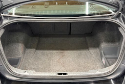 musta BMW 318 2011 kuva 12.