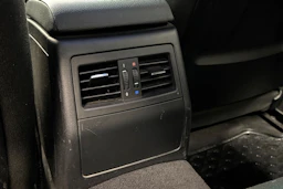 musta BMW 318 2011 kuva 13.