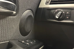 musta BMW 318 2011 kuva 22.