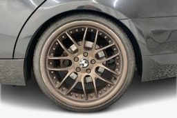 musta BMW 318 2011 kuva 11.