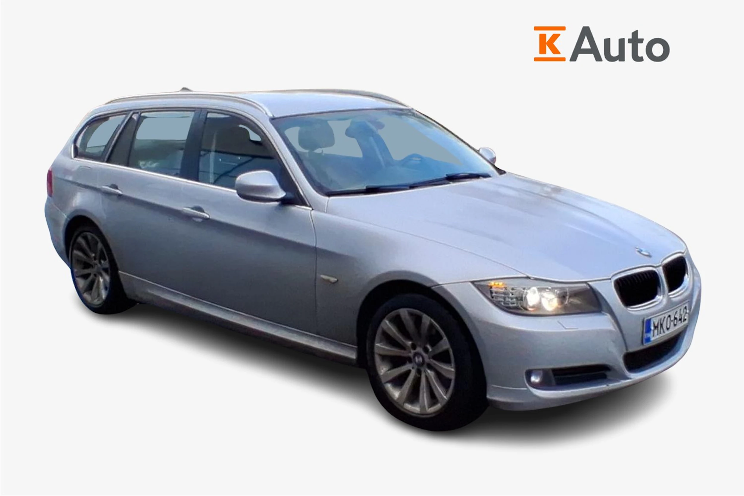 met. harmaa BMW 318 2011 kuva 1.