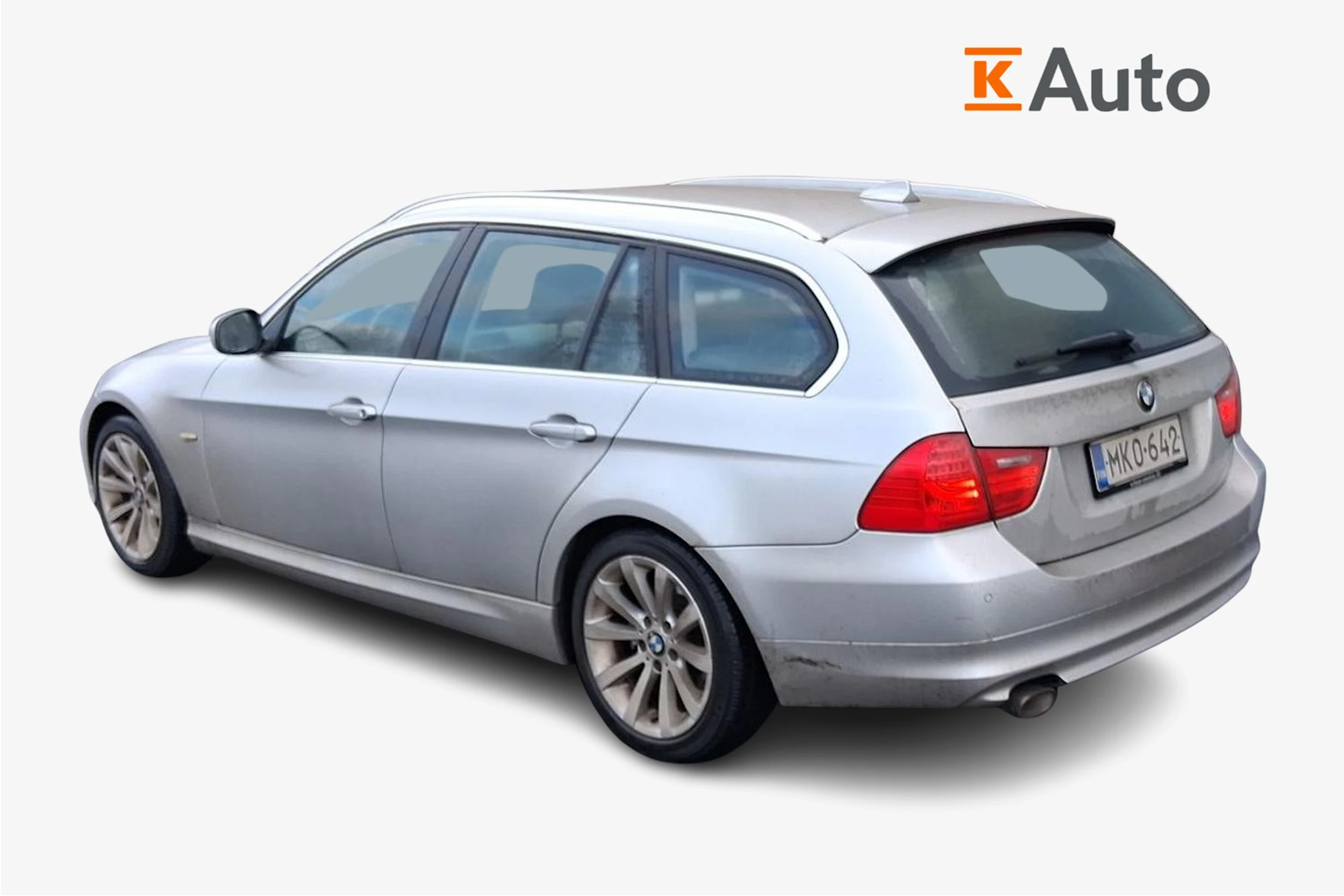 met. harmaa BMW 318 2011 kuva 2.