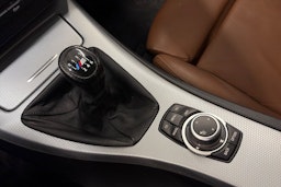 harmaa BMW 318 2012 kuva 23.