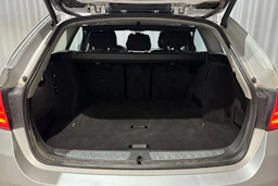 harmaa BMW 318 2013 kuva 12.