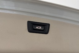 Valkoinen BMW 318 2013 kuva 15.