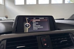 Valkoinen BMW 318 2013 kuva 19.