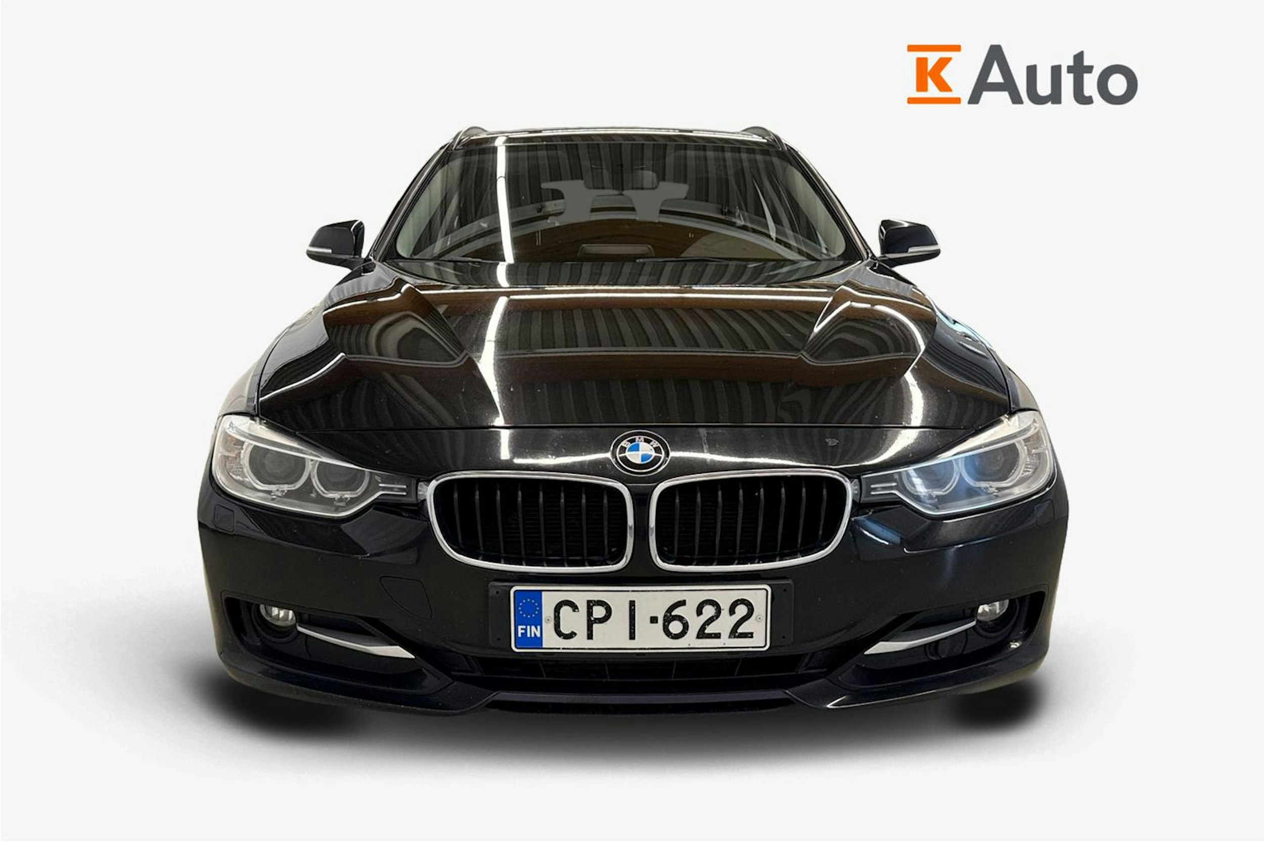 musta BMW 318 2014 kuva 5.