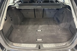 musta BMW 318 2014 kuva 18.