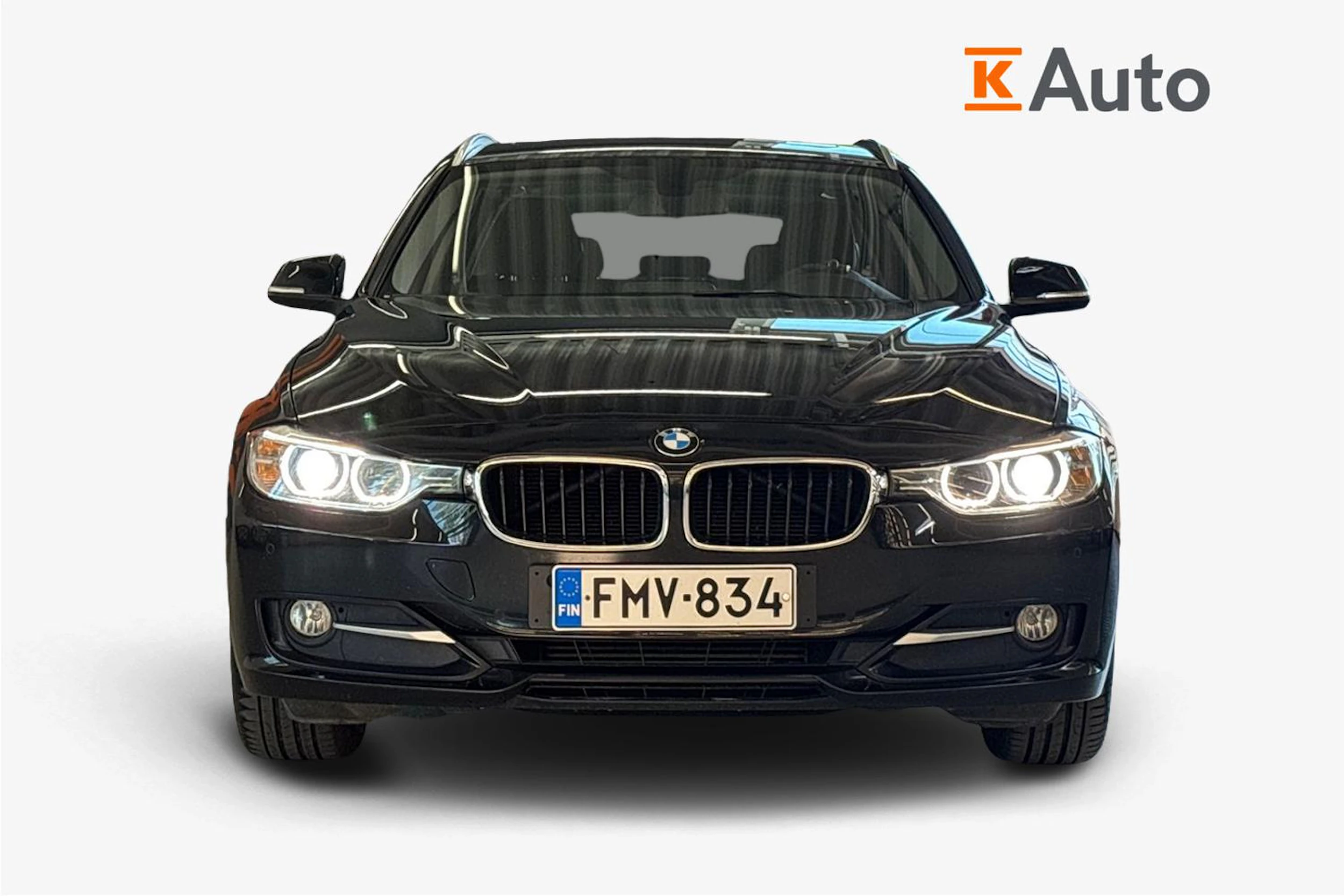 musta BMW 318 2014 kuva 4.