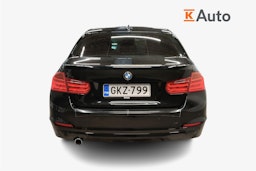 musta BMW 318 2014 kuva 3.