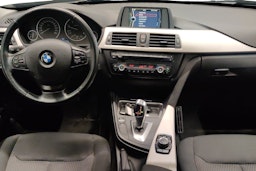 musta BMW 318 2014 kuva 9.