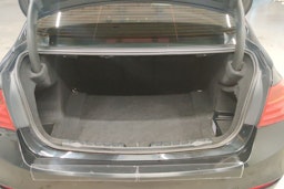 musta BMW 318 2014 kuva 15.