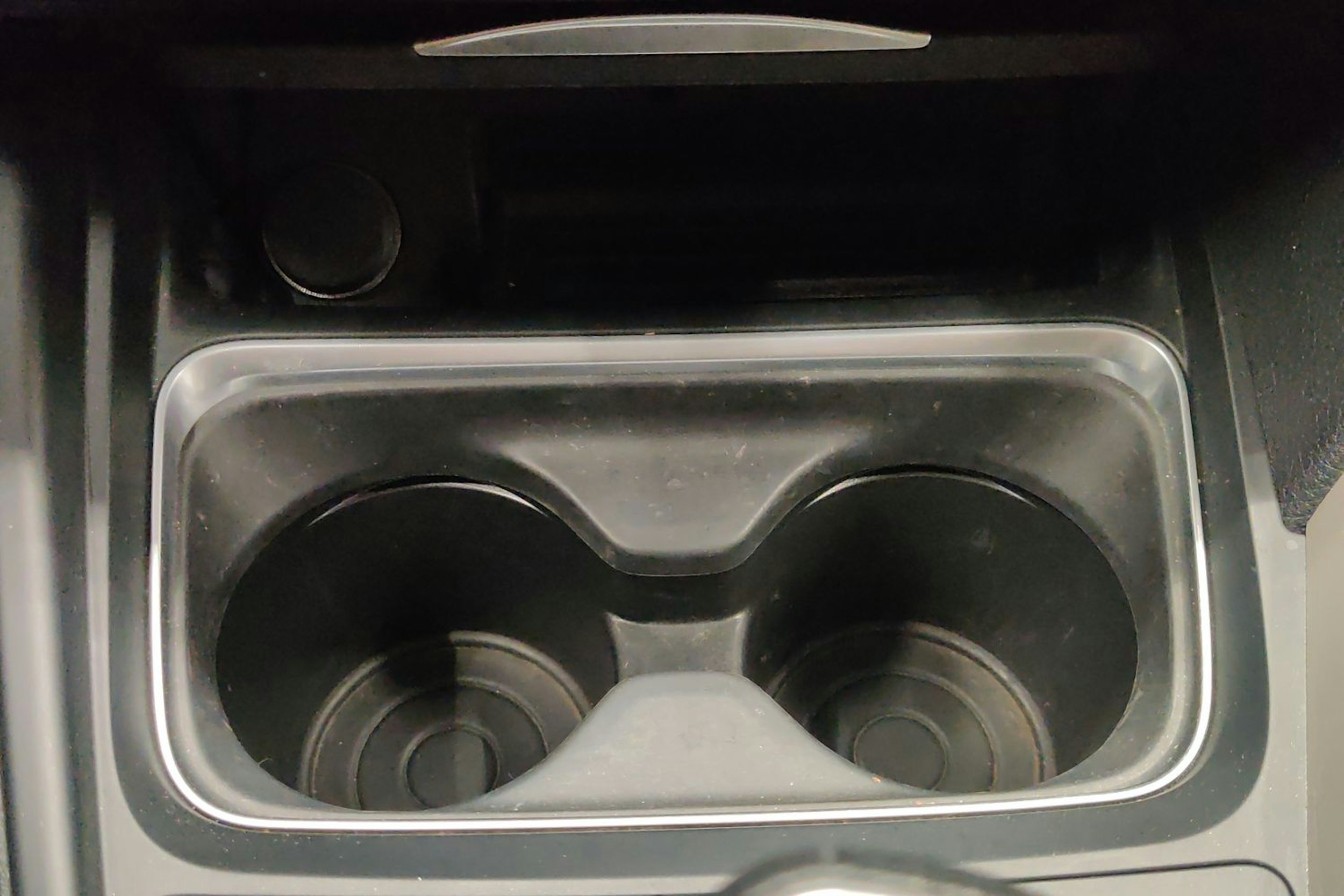 musta BMW 318 2014 kuva 19.