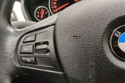musta BMW 318 2014 kuva 21.