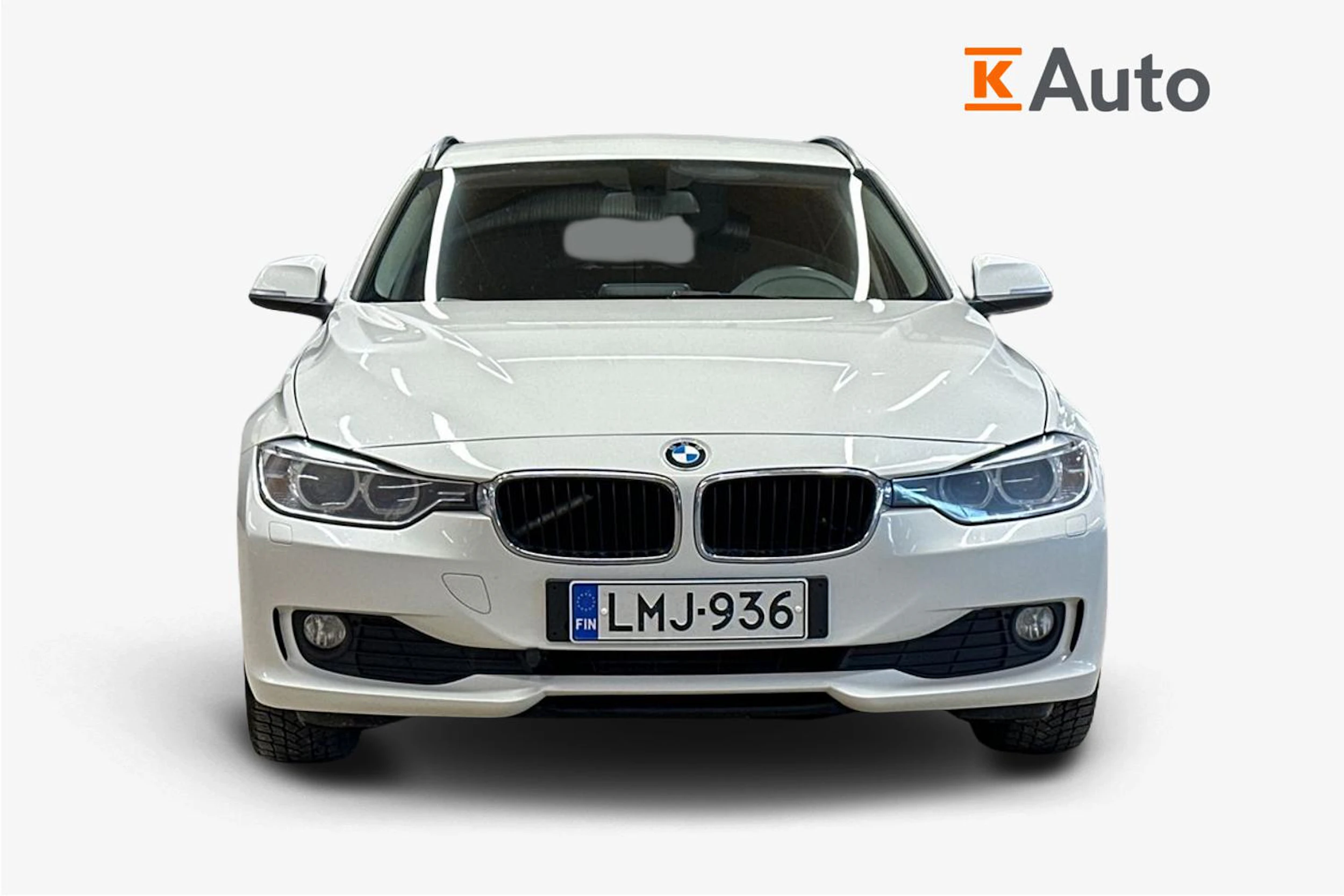 valkoinen BMW 318 2014 kuva 4.