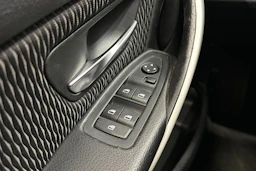 valkoinen BMW 318 2014 kuva 20.