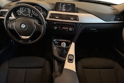 hopea BMW 318 2014 kuva 9.