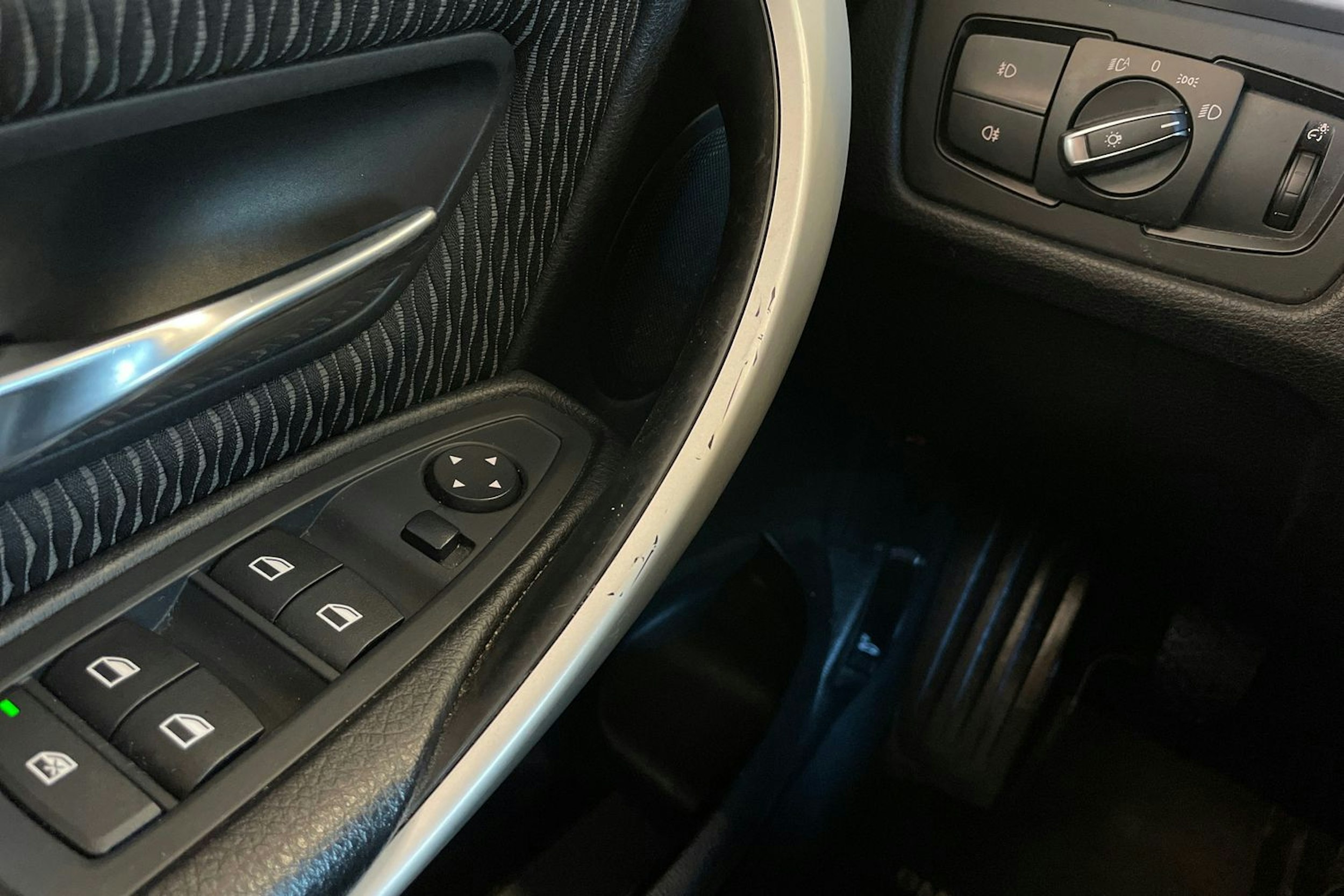 hopea BMW 318 2014 kuva 19.