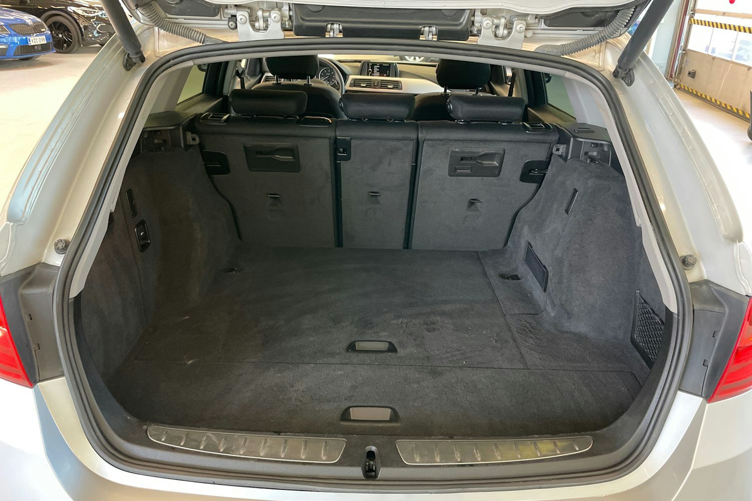 hopea BMW 318 2014 kuva 23.