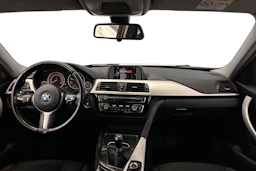valkoinen BMW 318 2016 kuva 9.