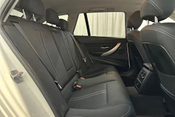 valkoinen BMW 318 2016 kuva 10.